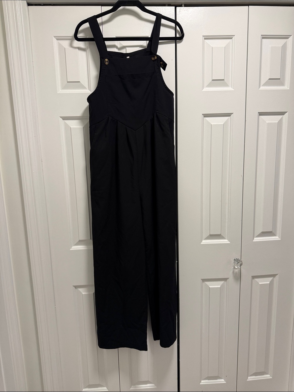 SHEIN Black Wide-Leg Overall Jumpsuit with Button Straps